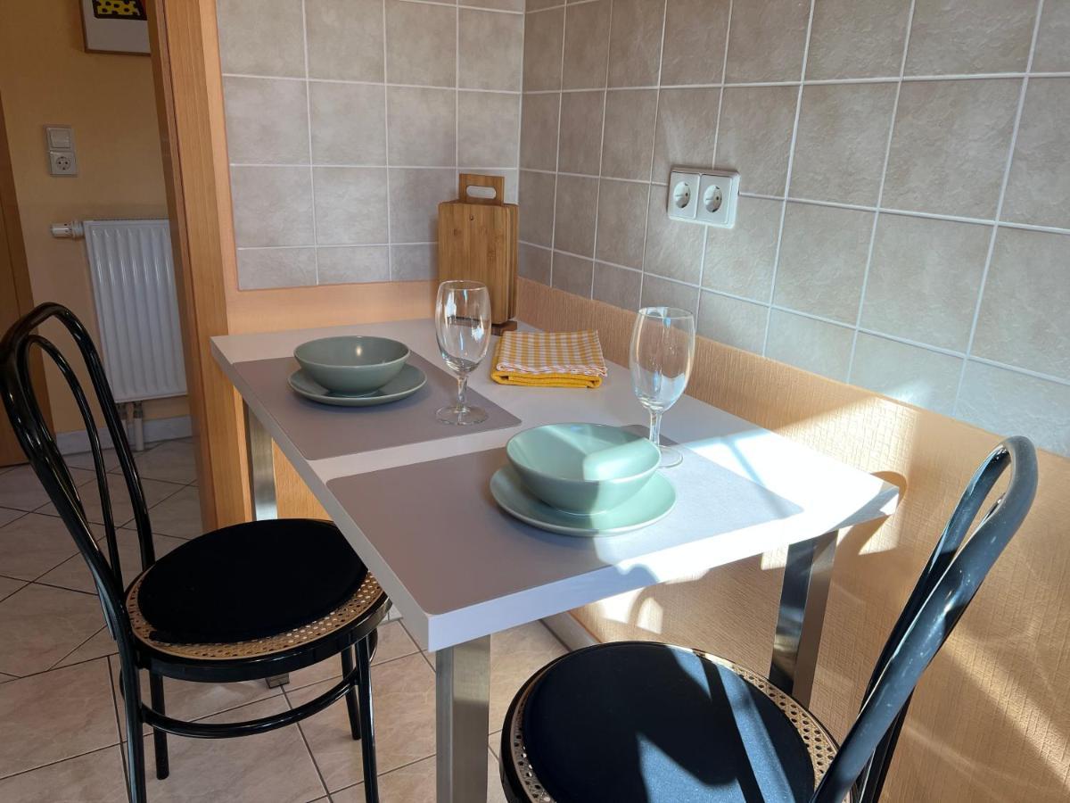Appartement Am Weinberg ราเดอบอยล์ ภายนอก รูปภาพ