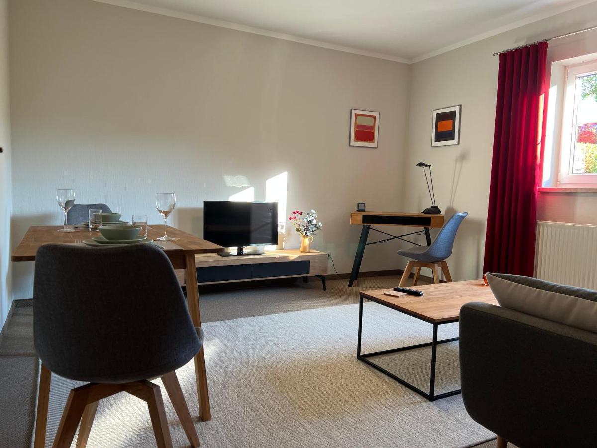 Appartement Am Weinberg ราเดอบอยล์ ภายนอก รูปภาพ